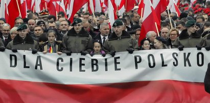 Ważny polityk zasłabł na marszu. Chwile grozy na moście Poniatowskiego