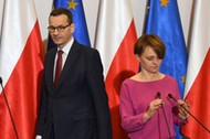 Premier Mateusz Morawiecki i minister przedsiębiorczości i technologii Jadwiga Emilewicz 