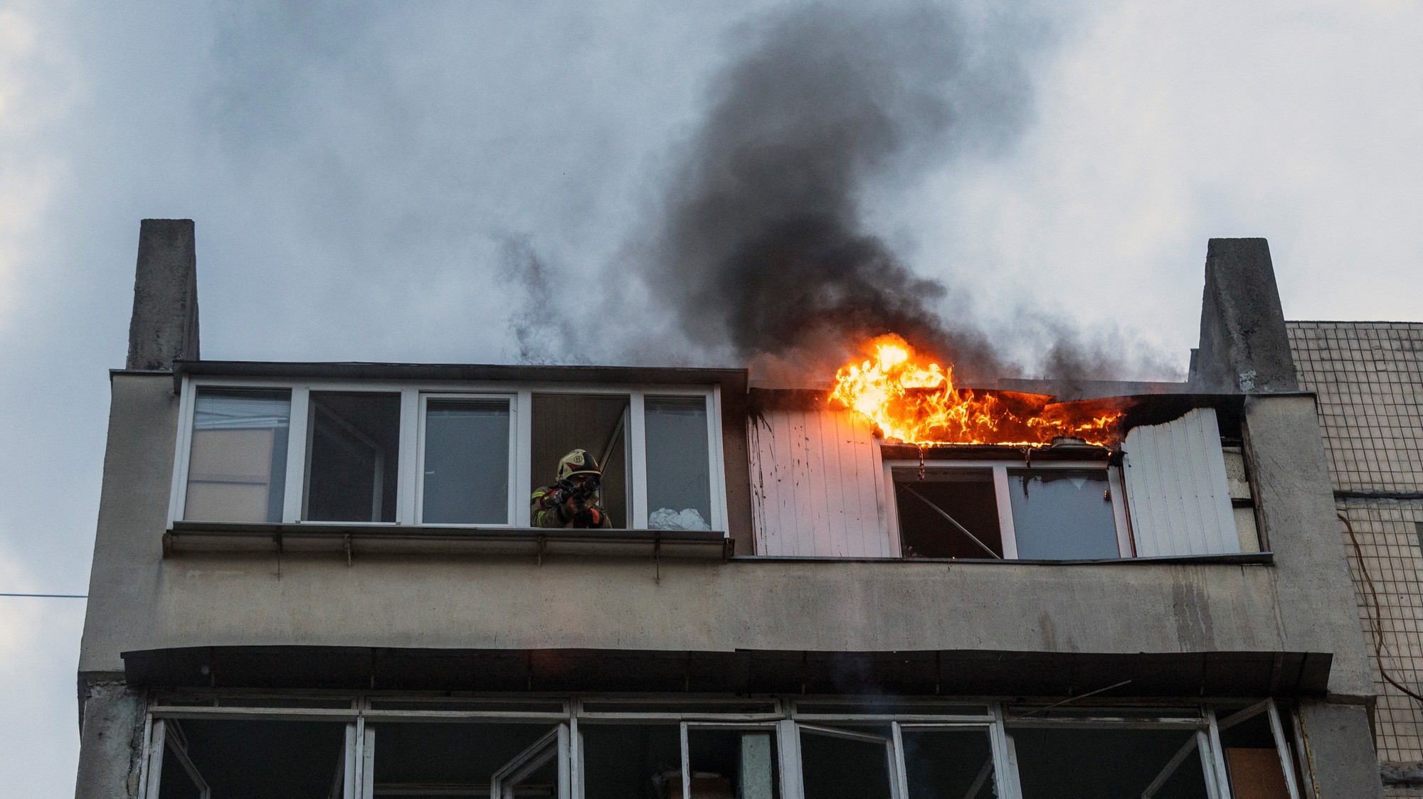 Následky ruského útoku v Kyjeve, REUTERS/Thomas Peter