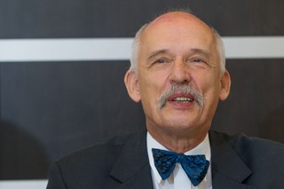 Korwin-Mikke: Sikorski dał się złapać z opuszczonymi spodniami