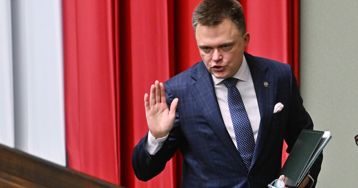 Hołownia musi stawić się w prokuraturze. "Szereg pytań"