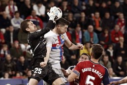 Hiszpańskie media bronią Lewandowskiego. Polak ukarany na wyrost