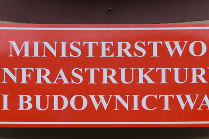 Nowy wiceminister infrastruktury. Odpowiada za lotnictwo i drogi