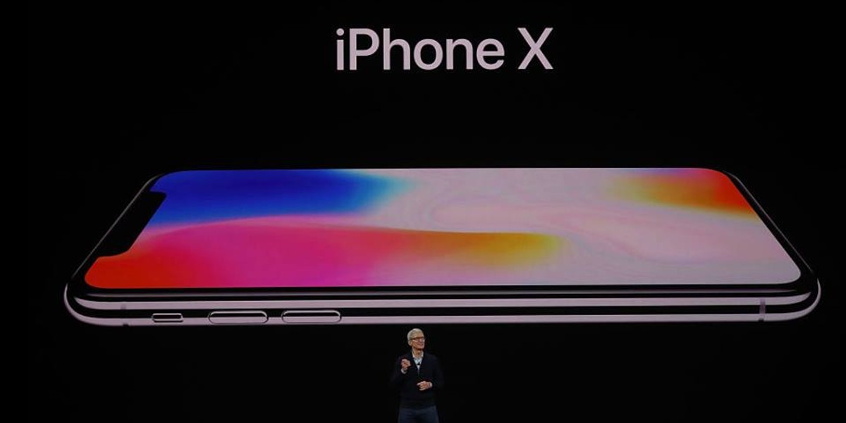 Apple zaprezentował trzy modele nowych smartfonów - iPhone 8, iPhone 8 Plus oraz jubileuszowy iPhone X (ten)