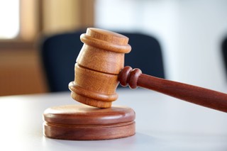 Pluma na butach zbyt podobna do Pumy