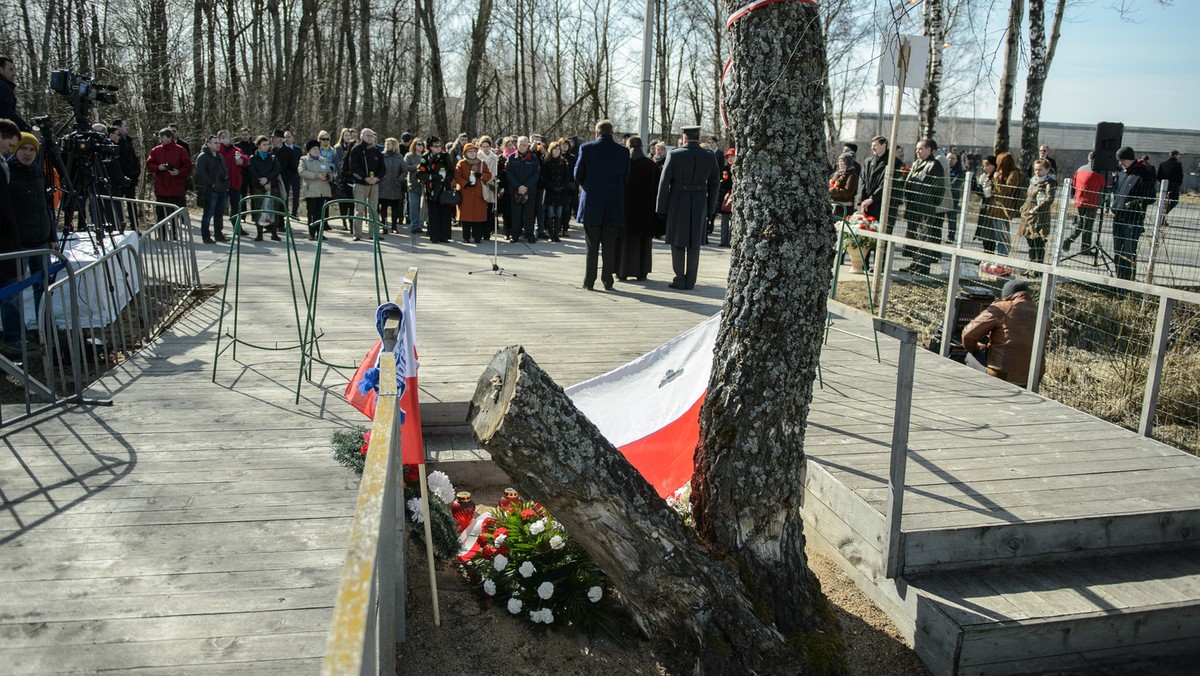 Media w Rosji, m.in. państwowe telewizje Kanał 1 i Rossija, a także niezależne Radio Echo Moskwy, informują dziś o uroczystościach w Polsce, upamiętniających ofiary katastrofy polskiego Tu-154M pod Smoleńskiem z 10 kwietnia 2010 roku. "W Rosji katastrofę tę odebrano jak własną tragedię" - pisze "Komsomolskaja Prawda".