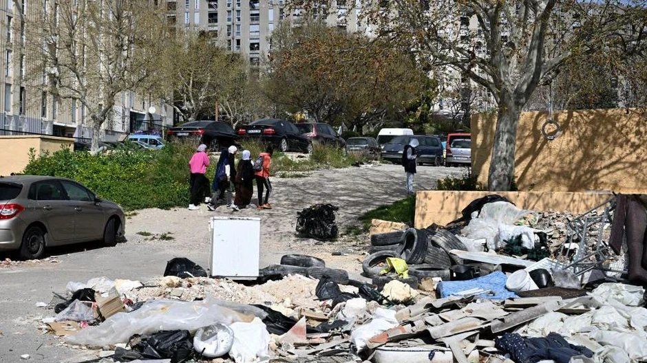 Predsednik Francuske Emanuel Makron je obećao milione za obnovu marsejskih škola, saobraćaja i javnih površina | Foto: Getty Images