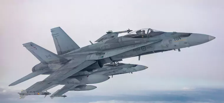 Trwają ćwiczenia NATO Air Policing. Zobacz fenomenalne zdjęcia myśliwców CF-18 Hornet