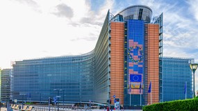 Komisja Europejska wypłaciła Polsce miliardy euro. Kolejna rata na Fundusz Odbudowy