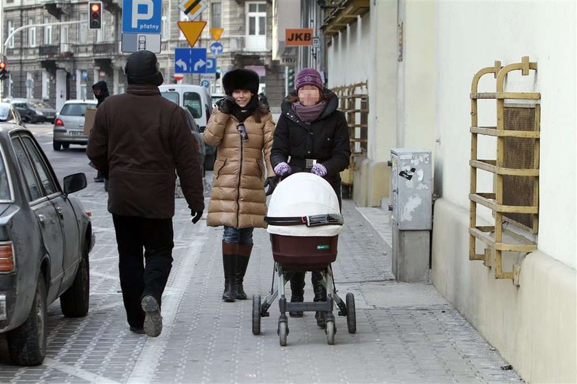 Anna Mucha ma panią do prowadzenia wózka? FOTY