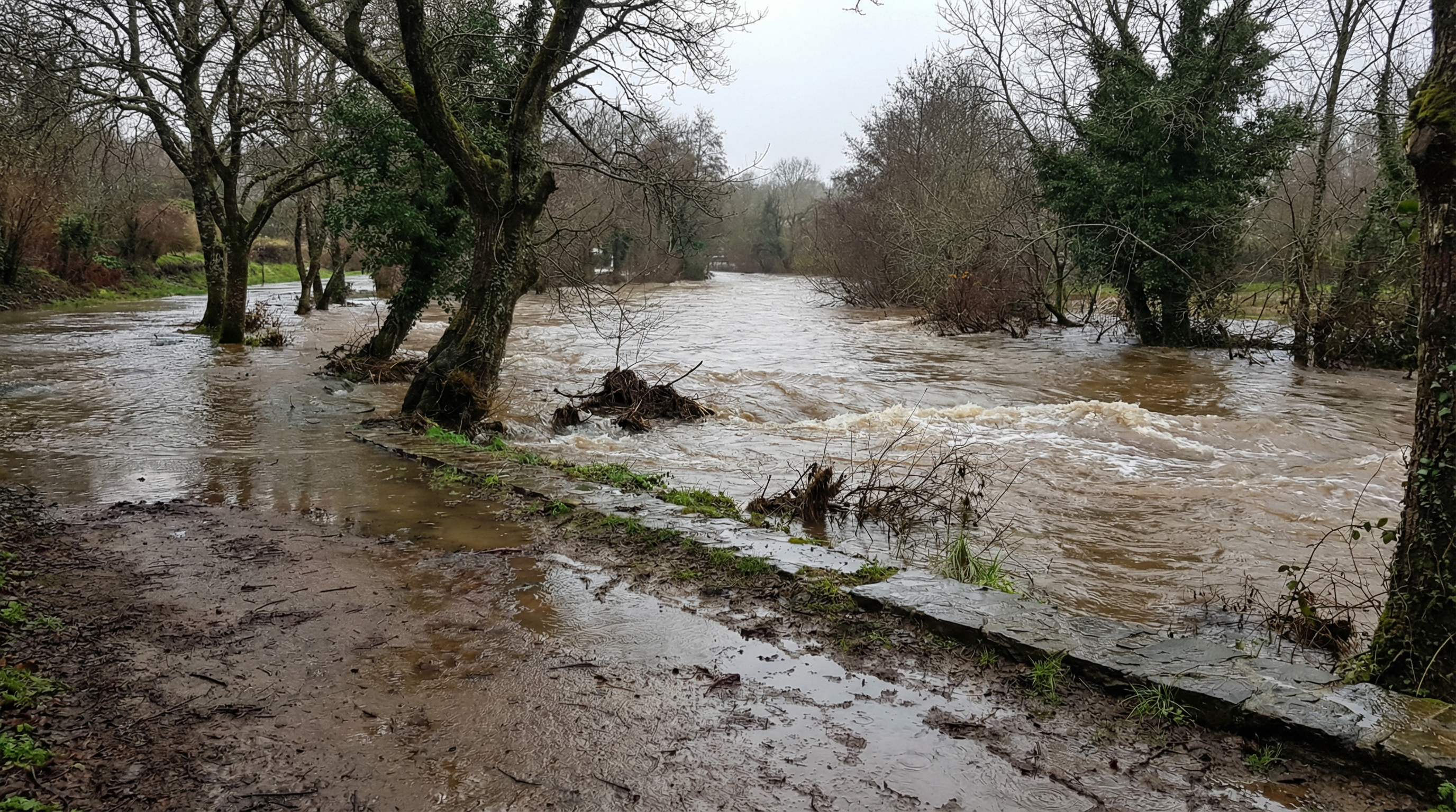 Finistère en vigilance orange : crues de l'Odet, trains perturbés