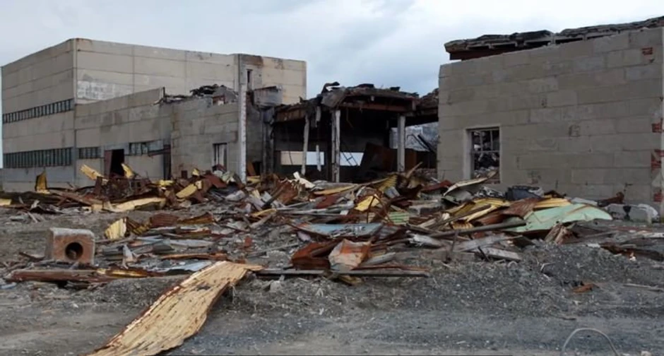 Nekada veliki istraživački centar, danas ruinirana zgrada