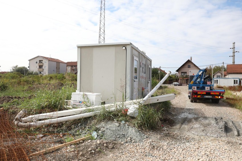 Cev koja ga je udarila