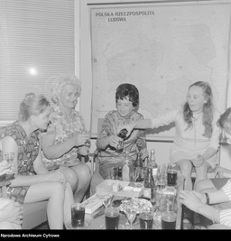 Tylko 5 proc. osób zdobywa tu 9/15 pkt. Arcytrudny QUIZ z wiedzy o PRL