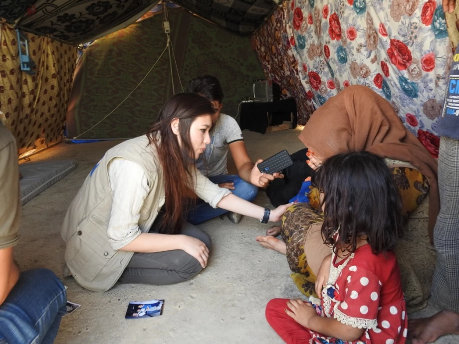 Aleksandra Wiśniewska w obozie dla uchodźców w Mosulu, 2018 r.