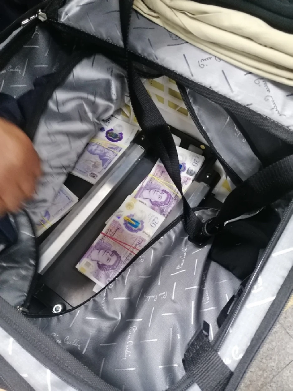 Sa sobom ne smete da nosite više od 10.000 evra