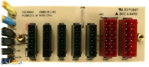 Płytka PCB ze złączami odpinanych przewodów