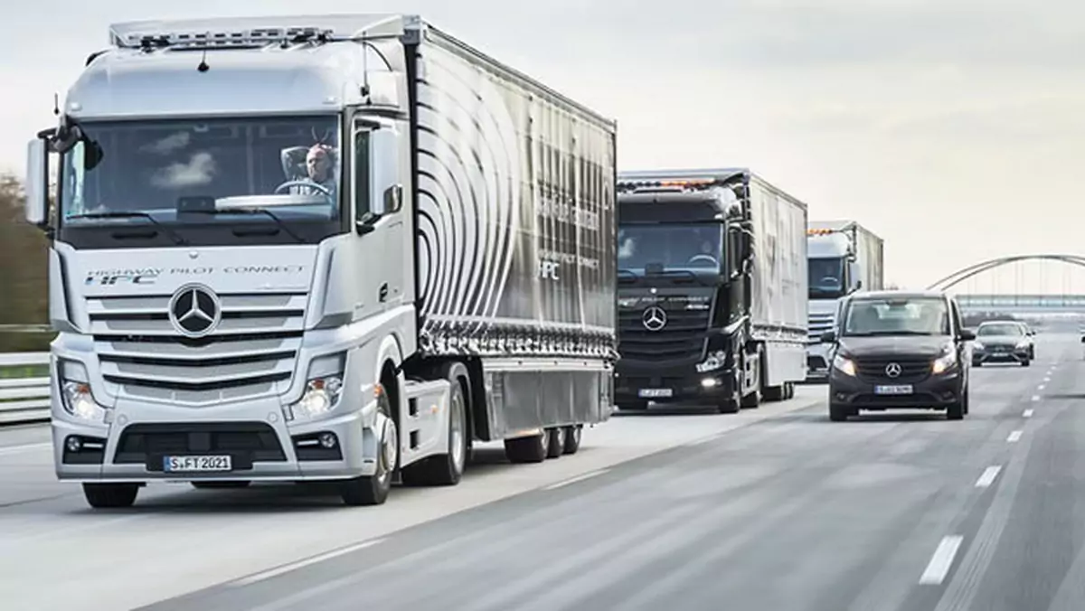 Mercedes testuje autonomiczny konwój ciężarówek