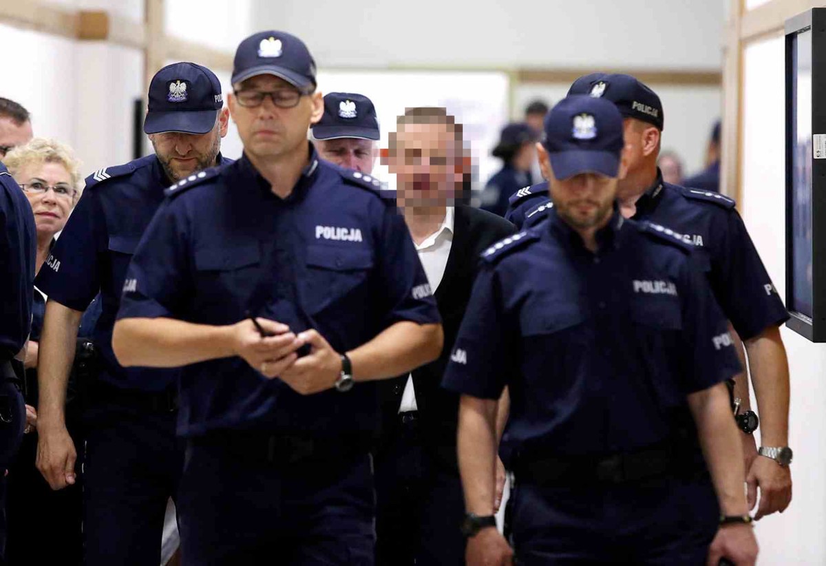 Marcin P. mówił o Porcie Lotniczym Szczecin-Goleniów, że groziło mu "zamknięcie, odłączenie chyba prądu jeżeli dobrze pamiętam, albo dostępu do jakichś innych usług"