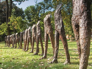 Instalacja Magdaleny Abakanowicz „Caminando” - 8 024 mln zł