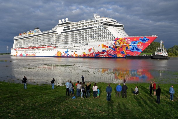 Genting Dream cruise ship