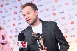 Telekamery 2021. Maciej Stuhr wbił szpilkę "Wiadomościom"