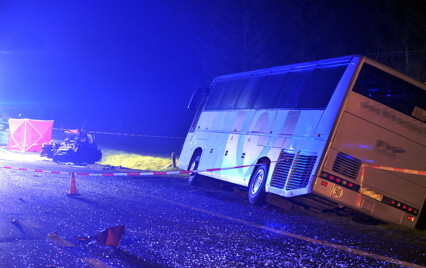 Tico wpadło pod autokar z dziećmi!