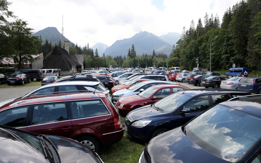 Parking na Łysej Polanie w Tatrach