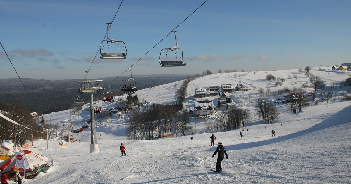Lubisz jeździć na nartach? PLK odpaliły promocję na skipassy. Można zaoszczędzić do 700 zł!