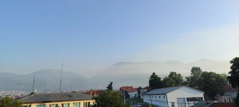 Istraga o požaru je u toku, a tužilaštvo se još nije zvanično oglasilo.