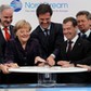 Lubmin, Niemcy, 8 listopada 2011. Prezydent Rosji Dmitrij Miedwiediew, kanclerz Niemiec Angela Merkel, premier Holandii Mark Rutte i premier Francji Francois Fillon podczas oficjalnej ceremonii uruchomienia gazociągu Nord Stream, który transportuje gaz z Rosji do odbiorców europejskich.