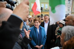 Beata Szydło otwiera restaurację 'Ewa i Przyjaciele'. Ostra riposta Kamińskiego