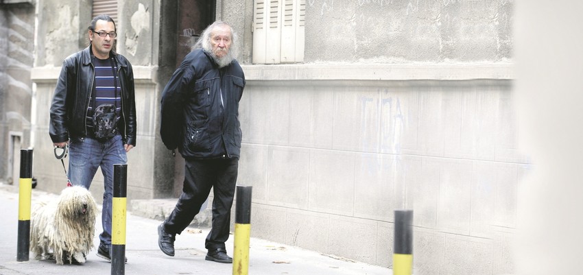 Rašu Popova dečaci od 10 i 11 godina napali ispred stana