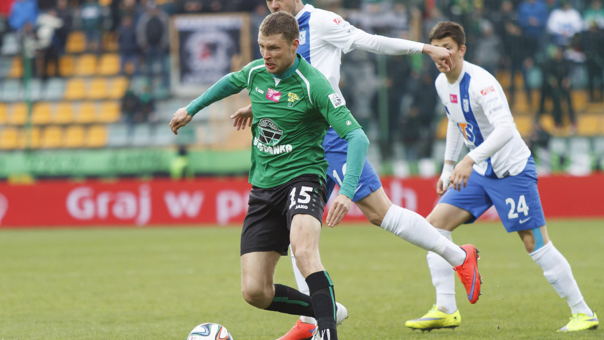 Górnik Łęczna zremisował z Lechem Poznań 1:1 (1:1) w meczu 28. kolejki T-Mobile Ekstraklasy. Kolejorz znowu zgubił cenne punkty w walce o mistrzostwo, a beniaminek poważnie ograniczył swoje szanse na grupę mistrzowską.