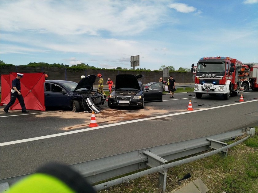 Karambol na A4. Nie żyje jedna osoba