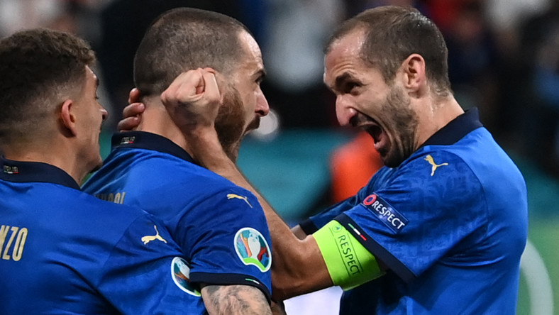 Włochy - Anglia. Historyczny gol Leonardo Bonucciego. Finał EURO 2020