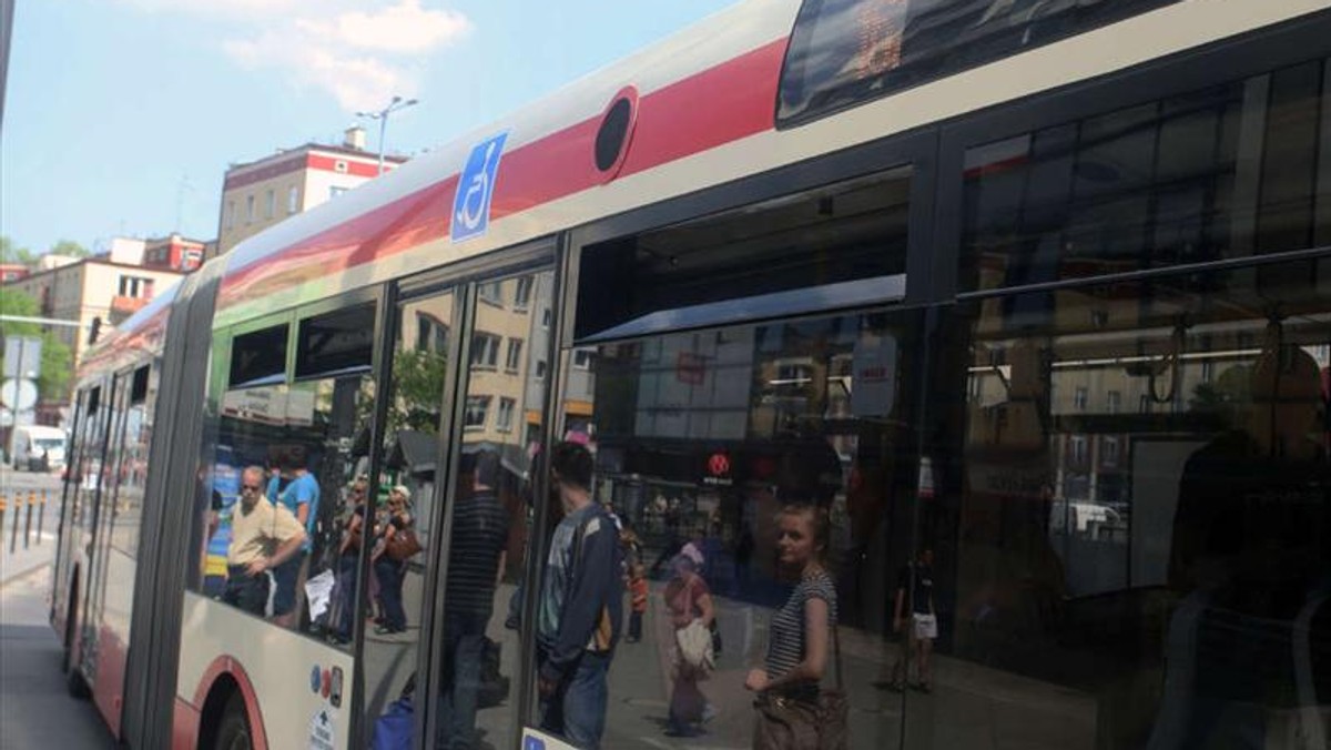 Gehenna pasażerów komunikacji miejskiej w Gdańsku. Upały są nie do zniesienia w autobusach i tramwajach. W niektórych pojazdach jest gorąco jak w saunie. Tymczasem większość z nich ma klimatyzację, ale co z tego skoro jest ona po prostu wyłączona.