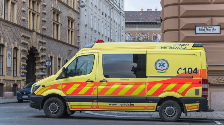 Titokzatos jótevő fizette ki egy mentőtiszt és gyermekei ebédjét / Fotó: MTVA/Bizományosi: Faludi Imre