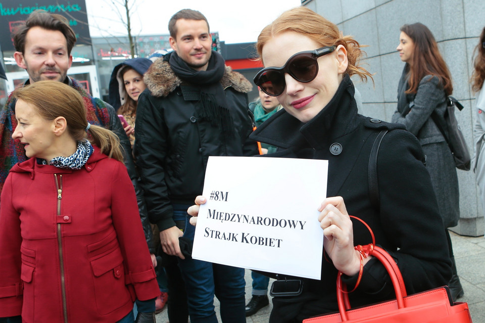 Jessica Chastain na Międzynarodowym Strajku Kobiet