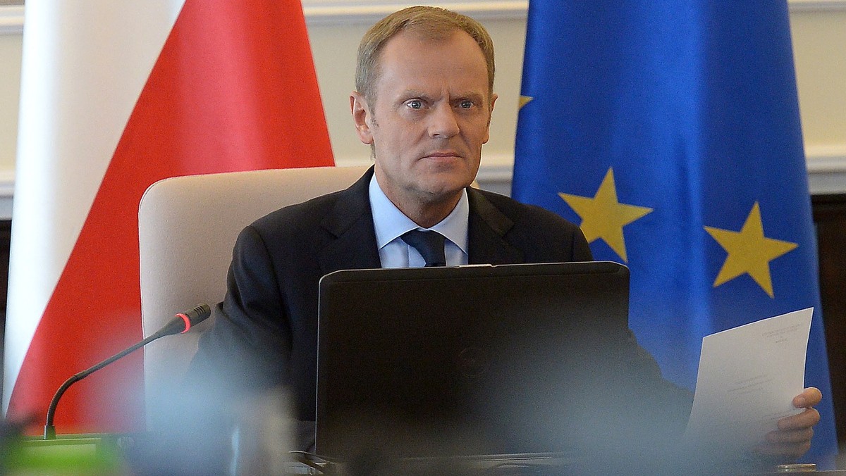 Premier Donald Tusk udaje się na szczyt UE do Brukseli poświęcony obsadzie dwóch kluczowych stanowisk w Unii: szefa Rady Europejskiej i szefa unijnej dyplomacji. Polska będzie zabiegała, aby przynajmniej jedno z tych stanowisk przypadło państwu naszego regionu.