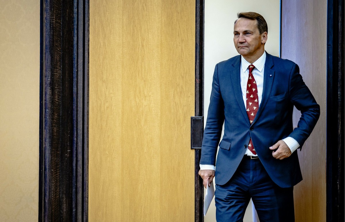 Radosław Sikorski deklaruje pomoc. Polska gotowa wesprzeć Belgię