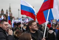 Putin przyłącza do Rosji kolejne ukraińskie obwody, Rosjanie świętują