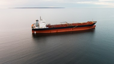 iran zablokował cieśninę ormuz. szczególnie narażone statki usa i izra