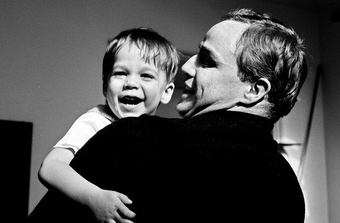 Marlon Brando sa sinom Kristijanom