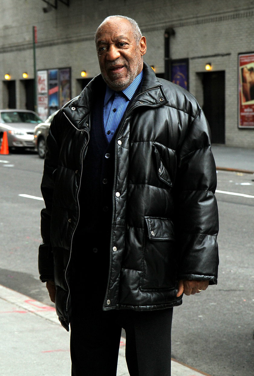 Bill Cosby w czarnej kurtce w 2014 roku