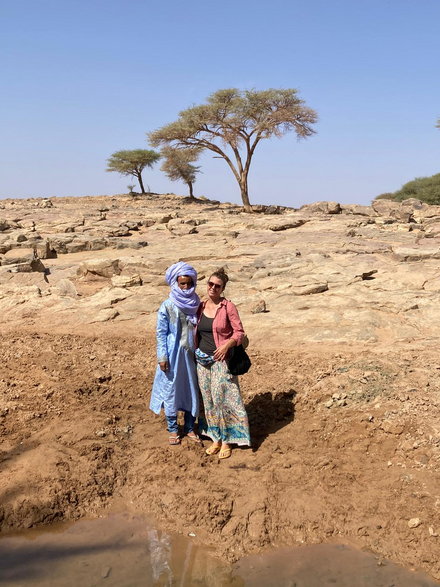 Moha Khidouma i Agata Orowiecka-Khidouma na pustyni / fot. arch. prywatne