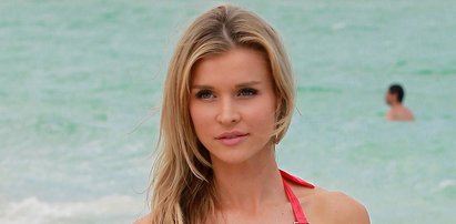 Joanna Krupa w łóżku bez makijażu. Tak radzi sobie z rozstaniem