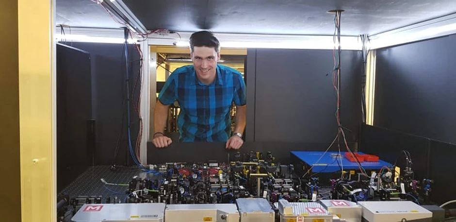 Milan je osvajač brojnih medalja na takmičenjima i to mu je donelo stipendije