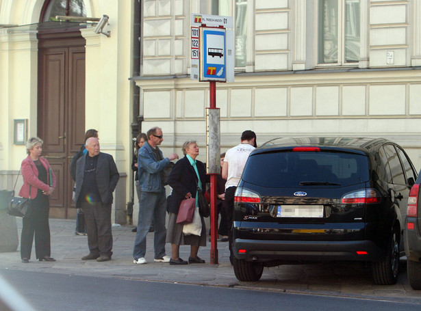 Małaszyński wjechał w przystanek