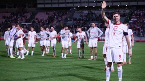 Robert Lewandowski: Przyda nam się zimny prysznic. Przed barażami musimy zejść na ziemię